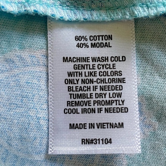 Crown & Ivy Women's size XL Blue paisley Short Sleeve Tee - Picture 5 of 5